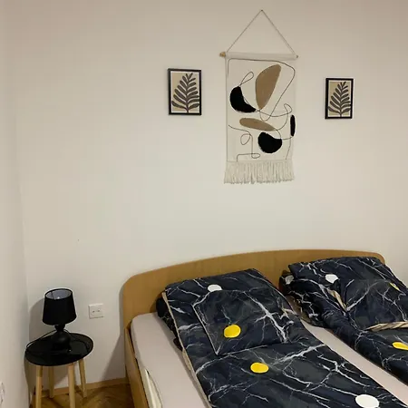 Nacional 2 Apartman * Szabadka